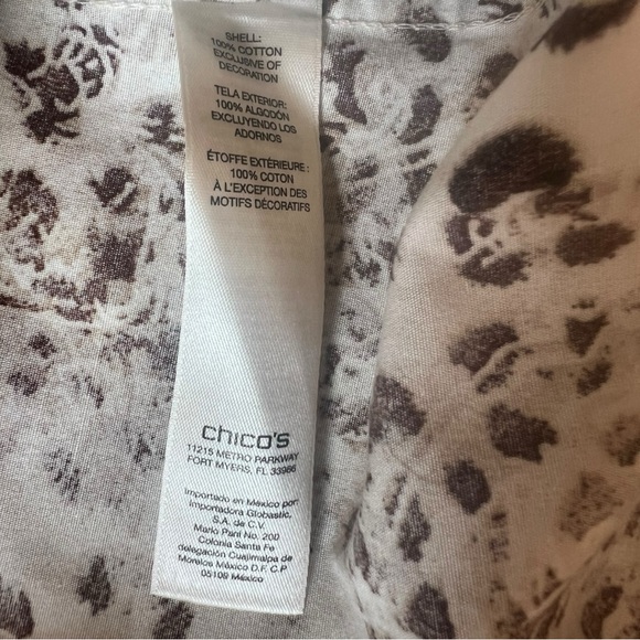 🐆CHICO No Iron Animal Print Pattern Blouse Sz Chico 0 - Picture 9 of 14